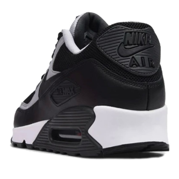 Nike Air Max 90 Essential - Picture 6 of 7